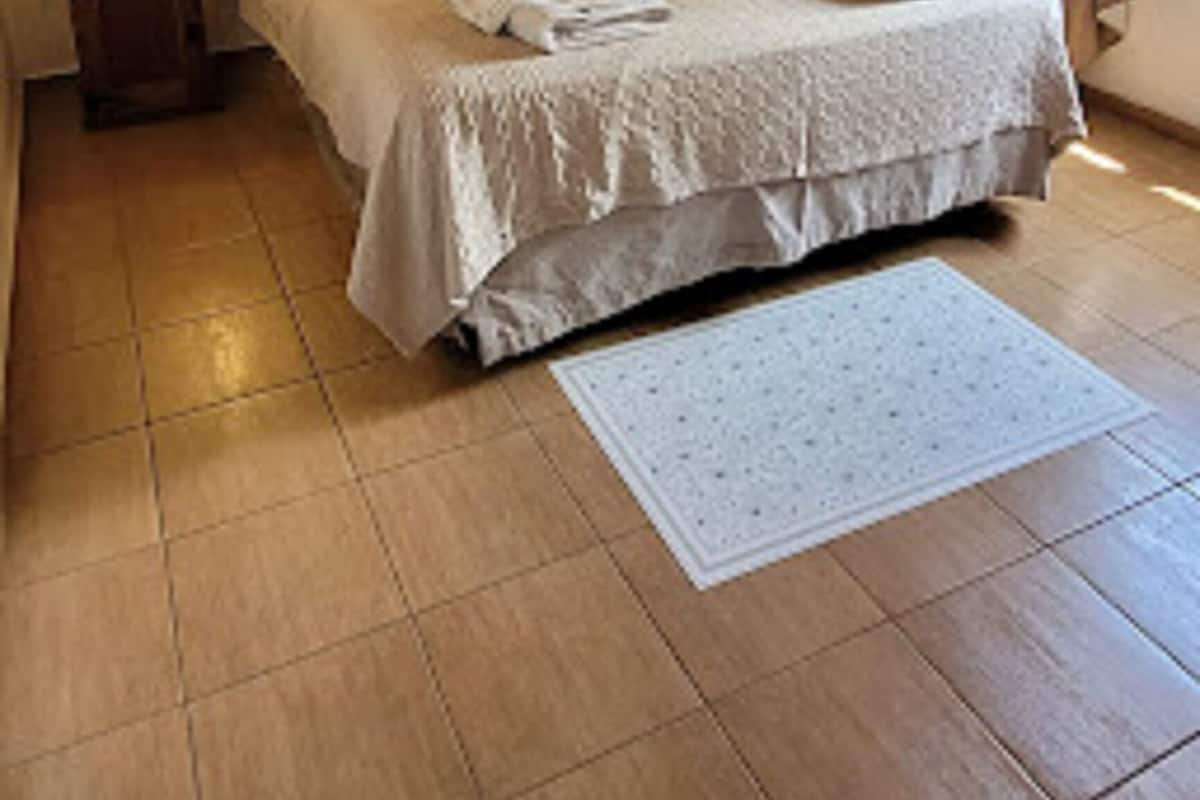 1 habitación, cubrecamas, wifi gratis y ropa de cama