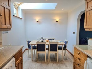Standard Villa, 2 Bedrooms (dog friendly) | Private kitchen | Full-sized fridge, microwave, oven, stovetop - Tregurrian Villas (Newquay)