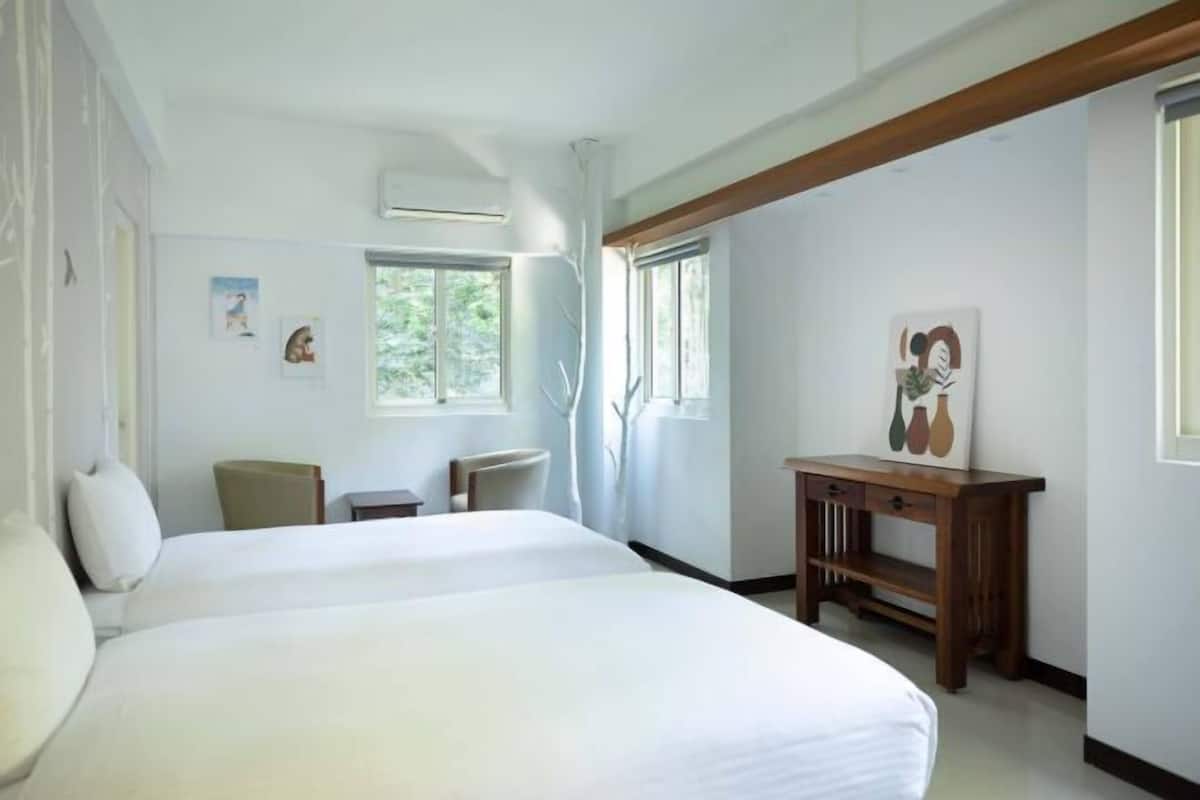 Blackout curtains, soundproofing, free WiFi, bed sheets