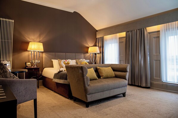 Bronte Suite | Free WiFi, bed sheets - The Enniskillen Hotel and Motel (Enniskillen)
