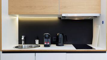Studio XL | Private kitchen | Fridge, microwave, stovetop, dishwasher