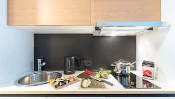 Apartment | 私人小型廚房 | 電冰箱、微波爐、爐台、洗碗機