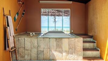 Luxury Suite, 1 Bedroom | Private spa tub