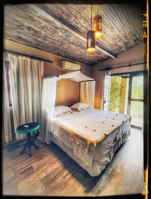 Comfort Chalet, 1 Bedroom | 3 bedrooms, minibar, in-room safe, free WiFi