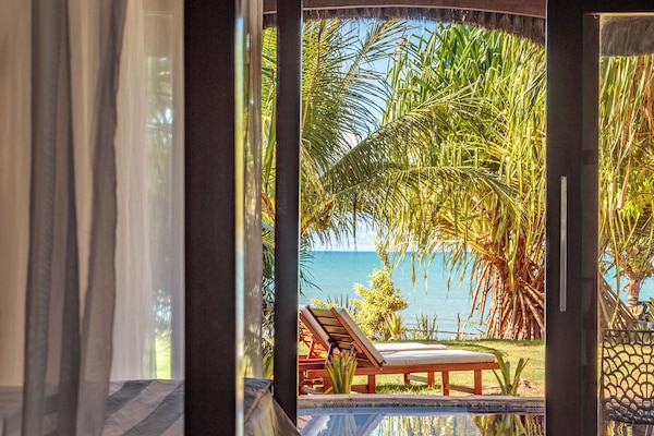 ميني بار وخزنة داخل الغرفة وواي فاي مجانًا وملاءات أسرّة