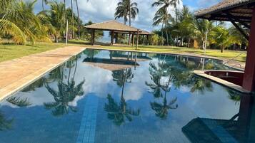 Minibar, in-room safe, free WiFi, bed sheets