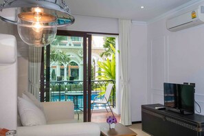 Deluxe Room with Pool Access | View from room - The Symphony Suites Pattaya (Pattaya)