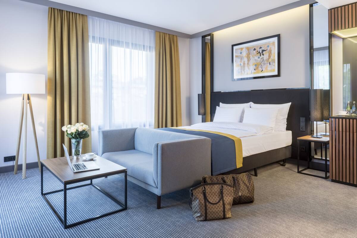 Premium bedding, in-room safe, desk, soundproofing