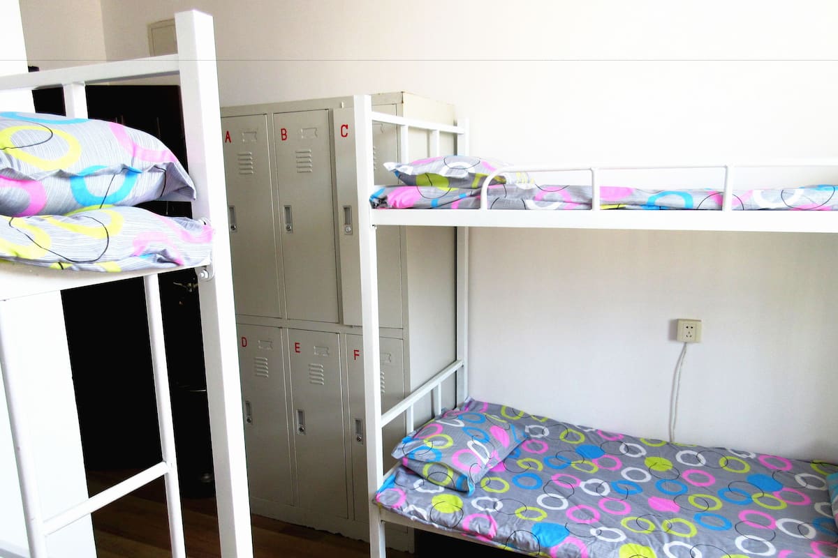 Shared Dormitory, Women only (1 Bed in 6 Beds Room)