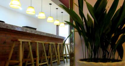 25 Four Seasons Youth Hostel