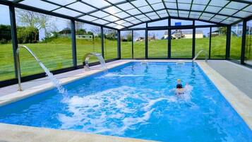 Indoor pool, an infinity pool