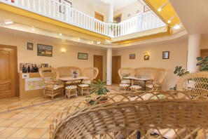 Lobby lounge - Hotel La Casa del Abuelo (Tapia de Casariego)