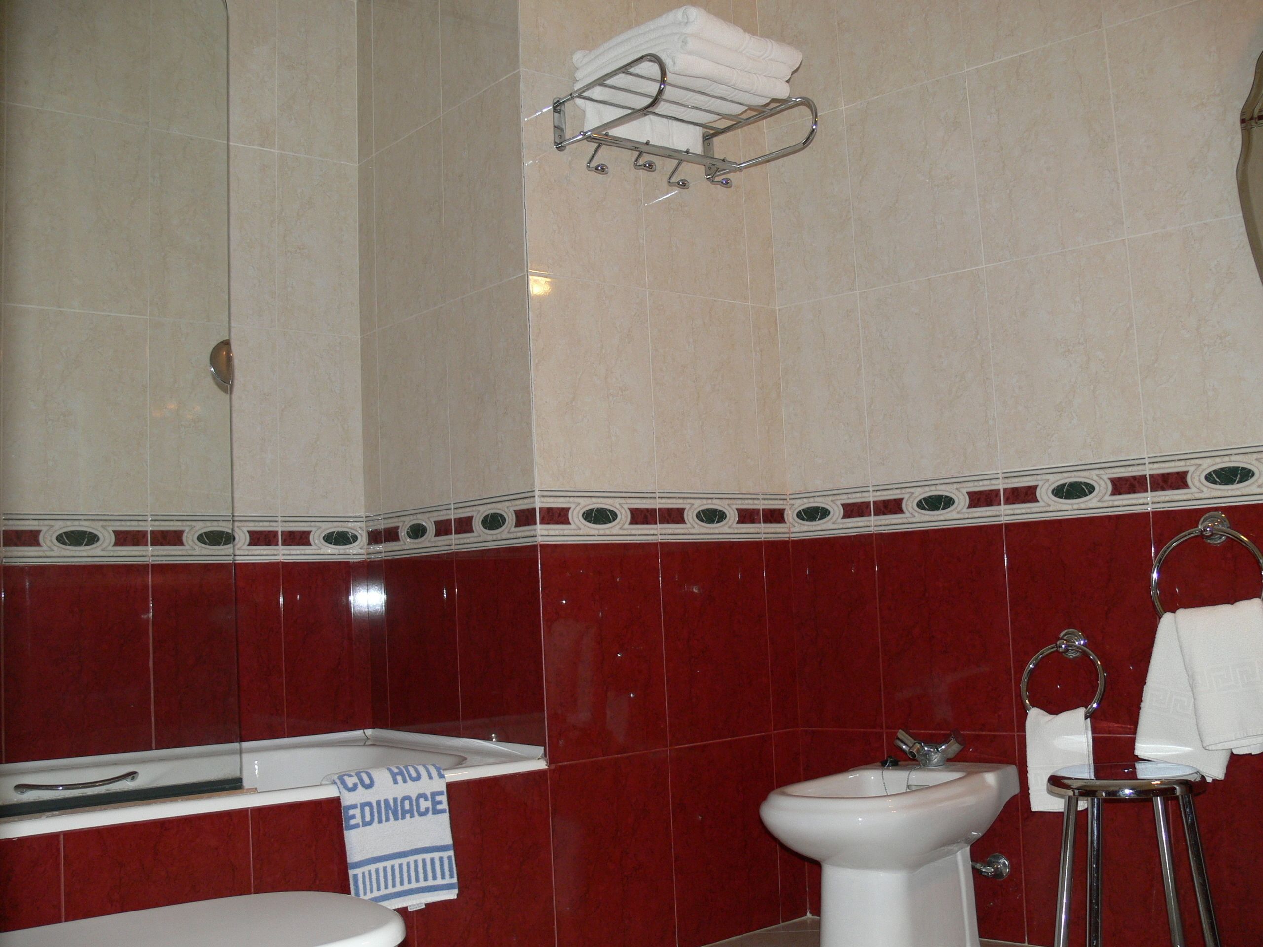 double room single use | bathroom | bathtub, free toiletries, towels