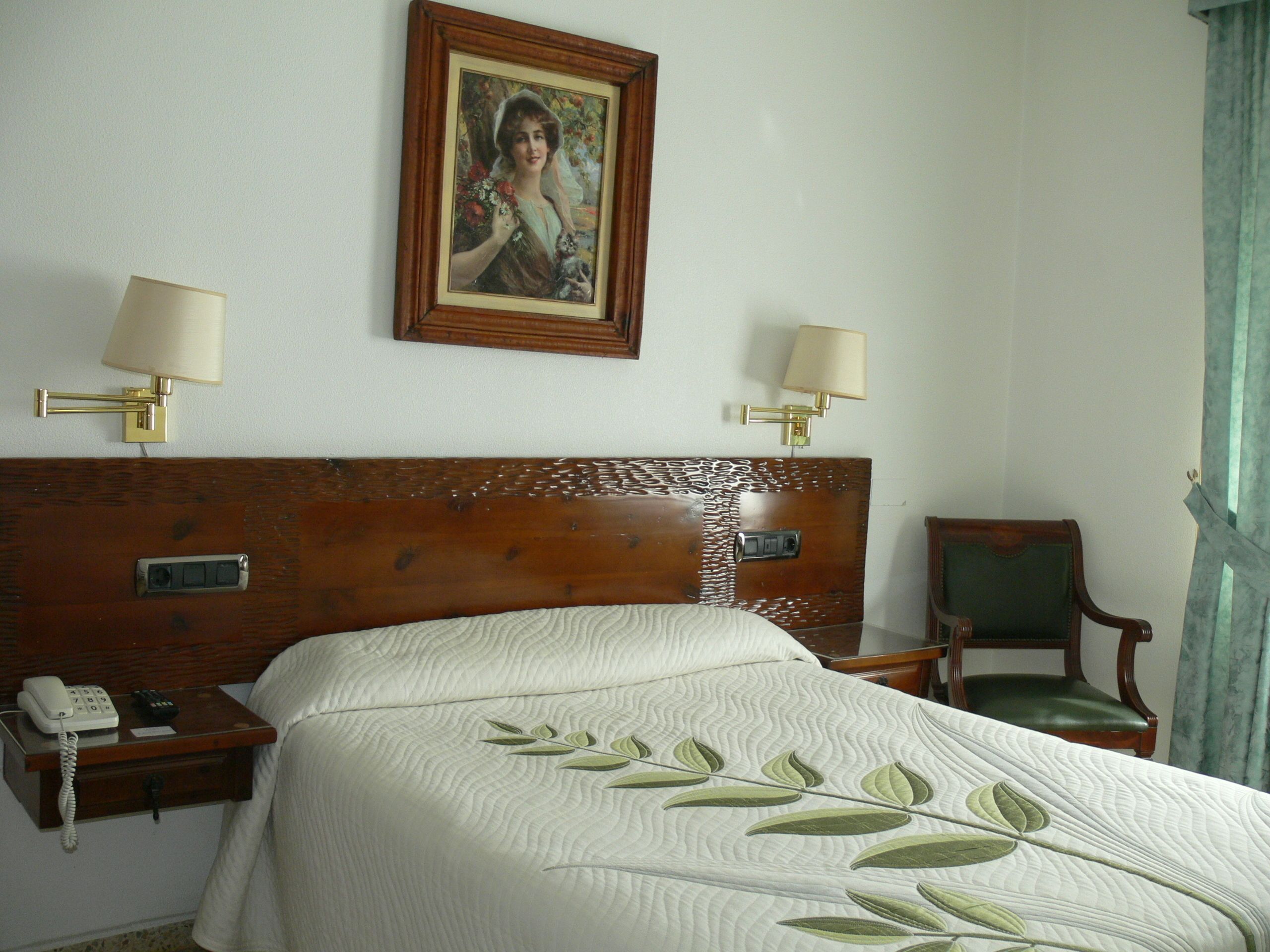 double room single use | desk, blackout curtains, free wifi