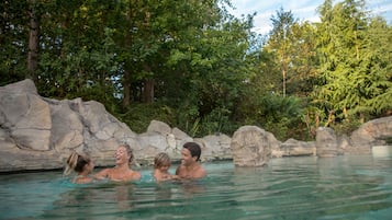 Indoor pool, seasonal outdoor pool, pool loungers