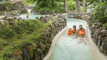 Indoor pool, seasonal outdoor pool, sun loungers