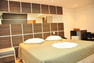 Minibar, in-room safe, desk, iron/ironing board