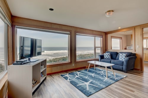 Ester Lee Oceanview Inn