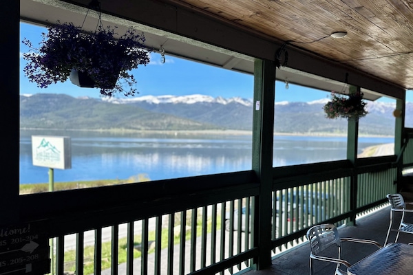 Deluxe Suite, Balcony, Lake View | Balcony view