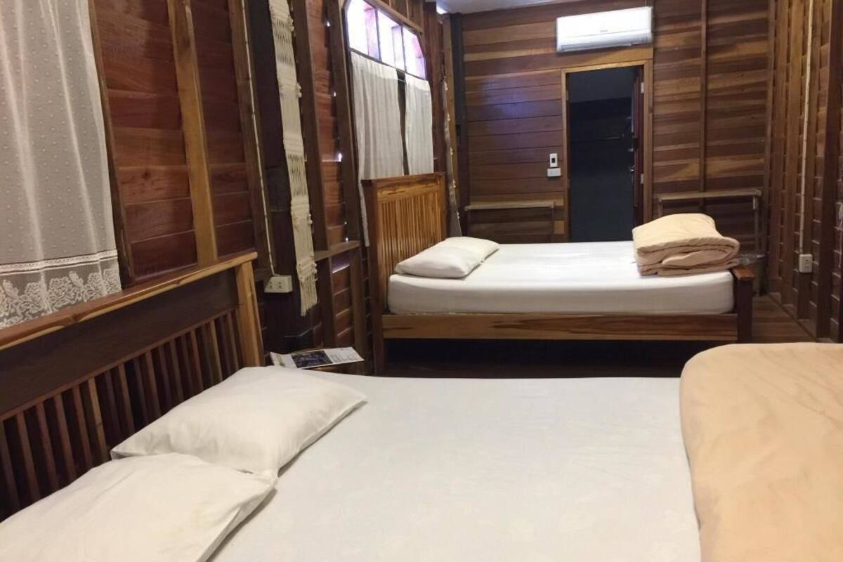 Family Quadruple Room | Rollaway beds, free WiFi