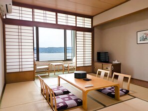 Zimmer im japanischen Stil, Meerblick