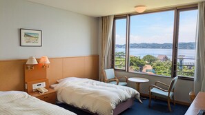 Basic Room, Ocean View | In-room safe, bed sheets