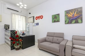 Reception - Hotel O Come Inn Premium (Kuala Terengganu)