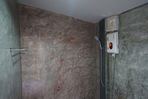 Standard Double Room | Bathroom shower - Punan Loft Nan (Nan)