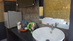 Standard Double Room | Room amenity