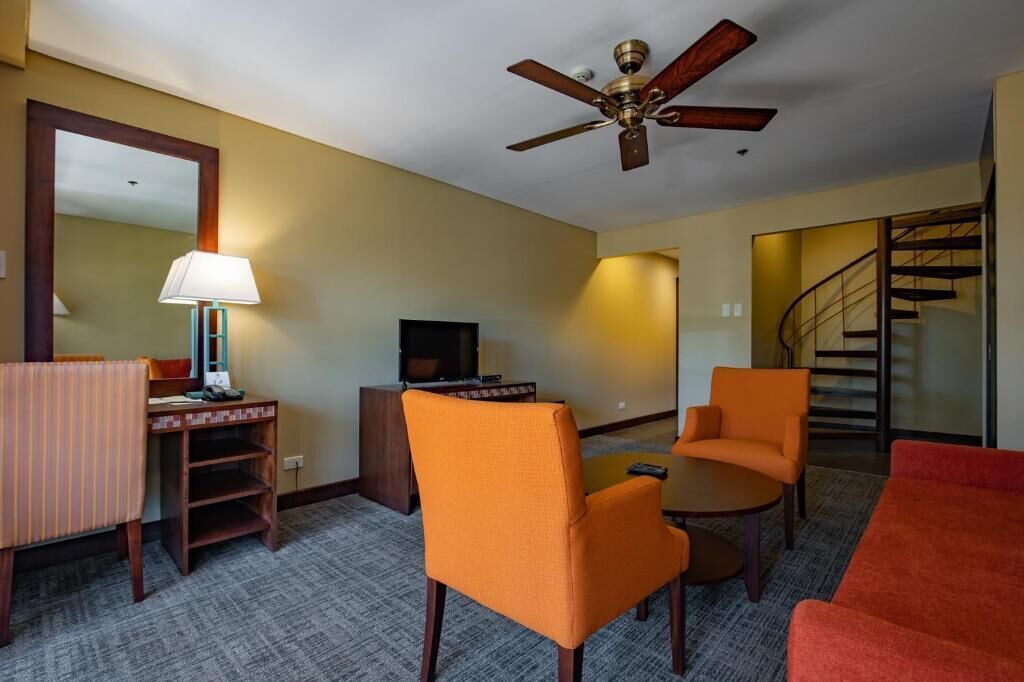 Living area | Flat-screen TV