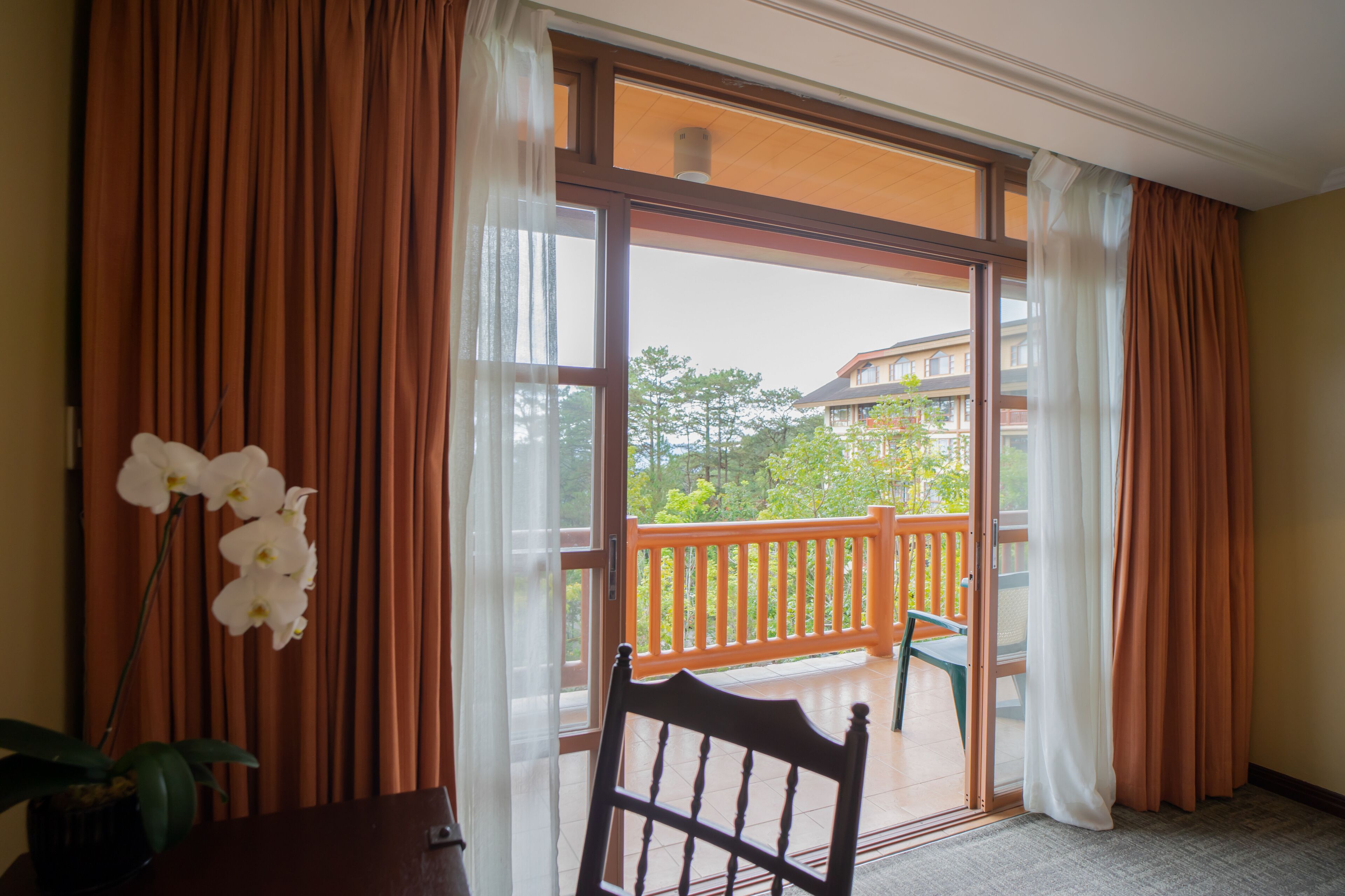 suite, 1 bedroom | 1 bedroom, minibar, desk, blackout curtains