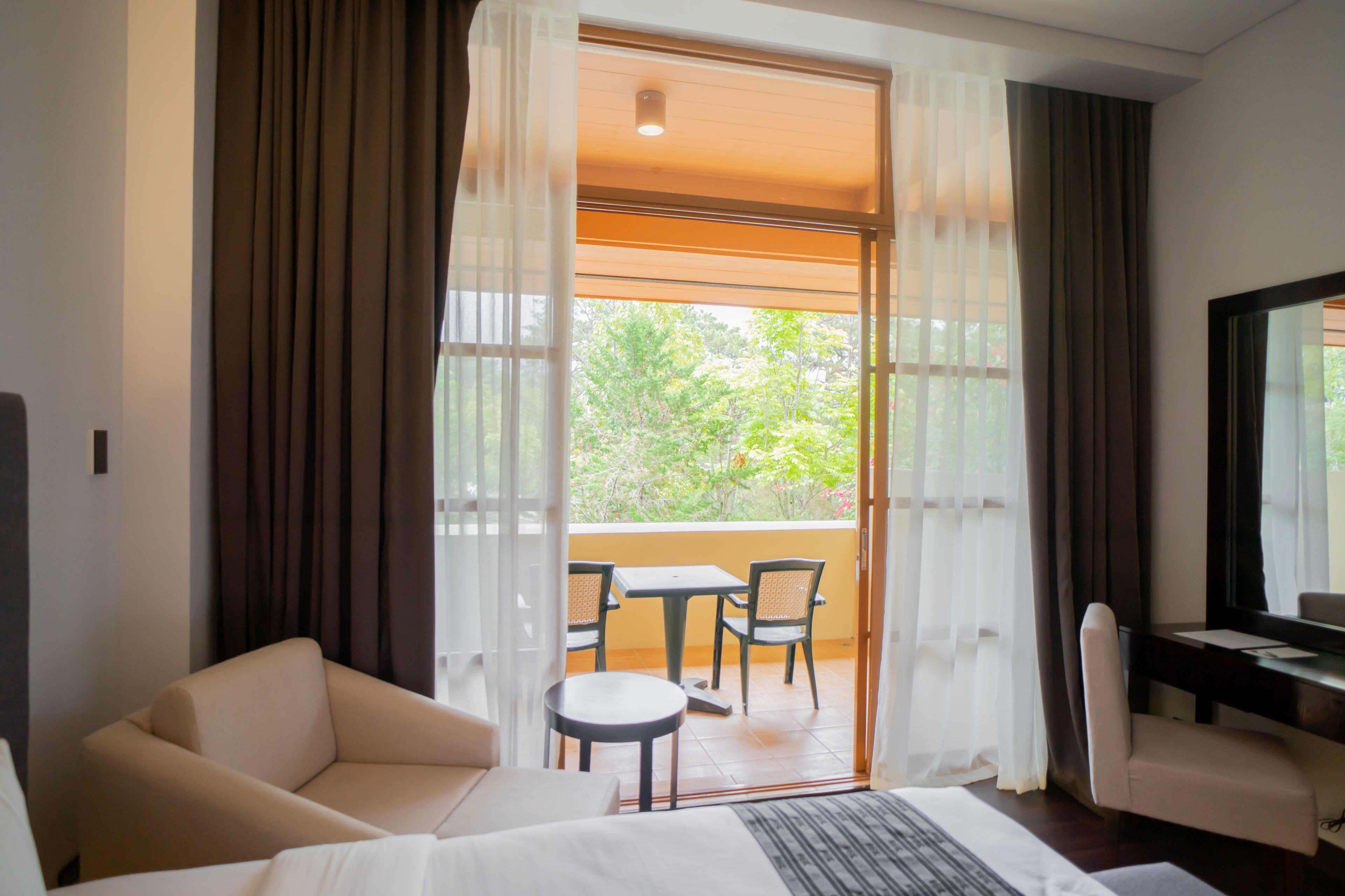 suite, 1 bedroom | 1 bedroom, minibar, desk, blackout curtains