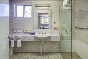 Appartement, 1 chambre | Salle de bain