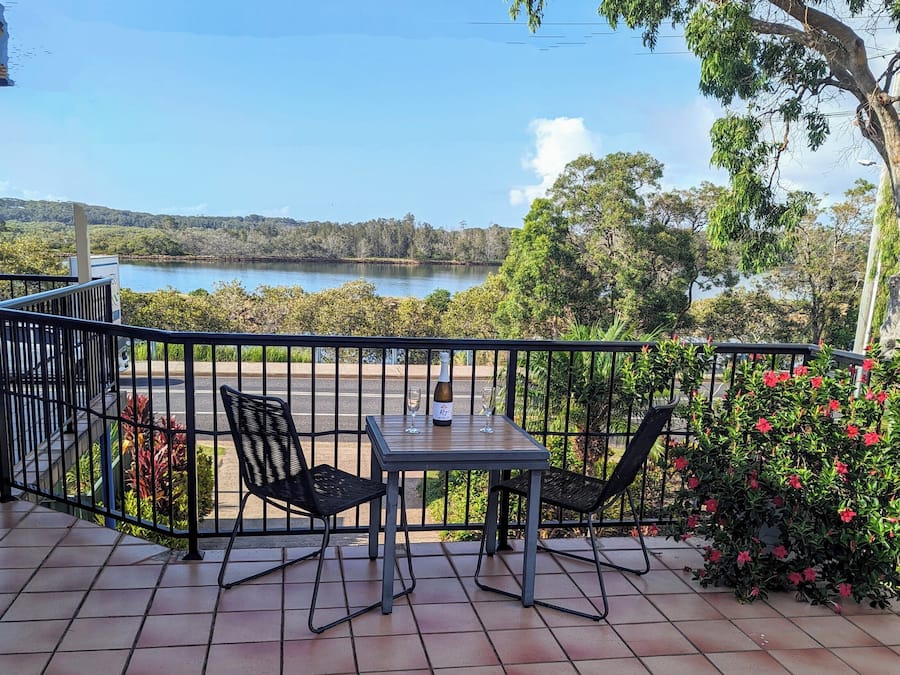 Riverview King Room | Terrace/patio