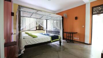 Superior Double Room | Desk, soundproofing, free WiFi