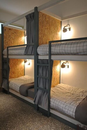 Blackout curtains, free WiFi