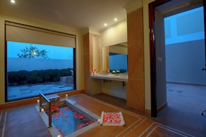 Chambre Double Confort, 1 chambre, piscine privée, vue piscine