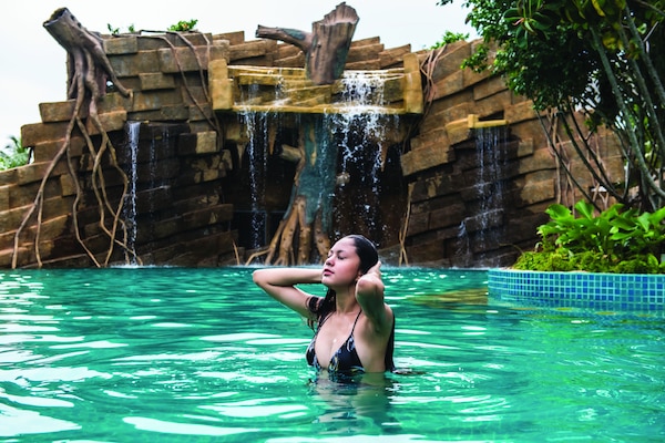 Kolam renang outdoor