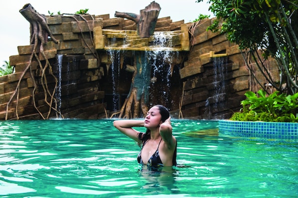 Outdoor pool - Grand Orient Hotel Perai (Perai)