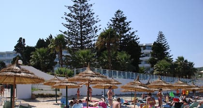 Hotel Corniche Palace
