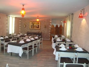 Food court