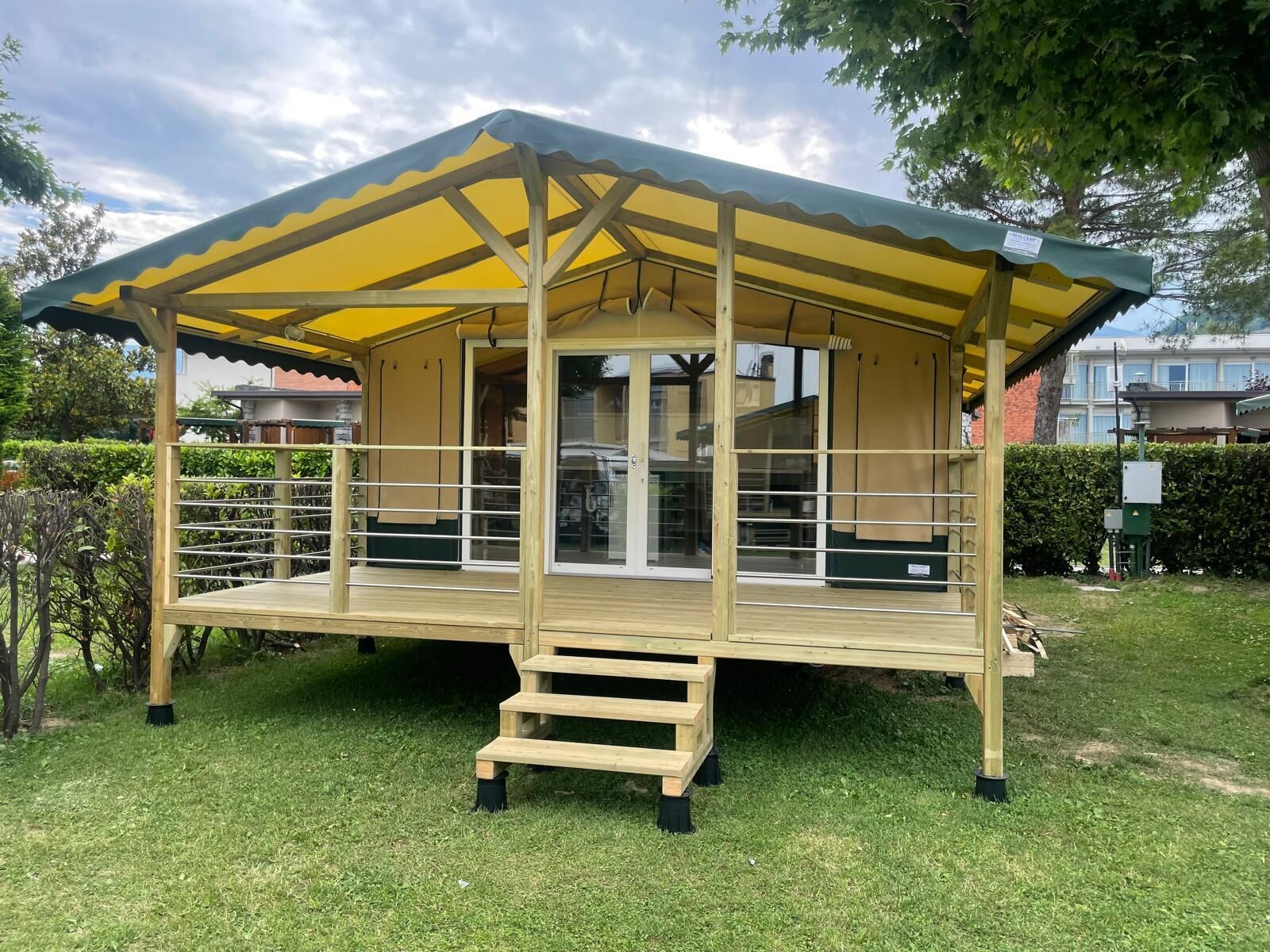 deluxe tent | terrace/patio