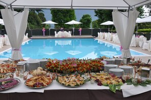 Outdoor dining - Hotel Camping Europa (Domaso)