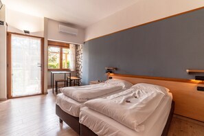 Bungalow, 1 Bedroom, Patio, Ground Floor | Air conditioning - Hotel Camping Europa (Domaso)