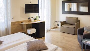 Comfort-Doppel- oder -Zweibettzimmer, 1 Schlafzimmer, Balkon, eingeschränkter Seeblick