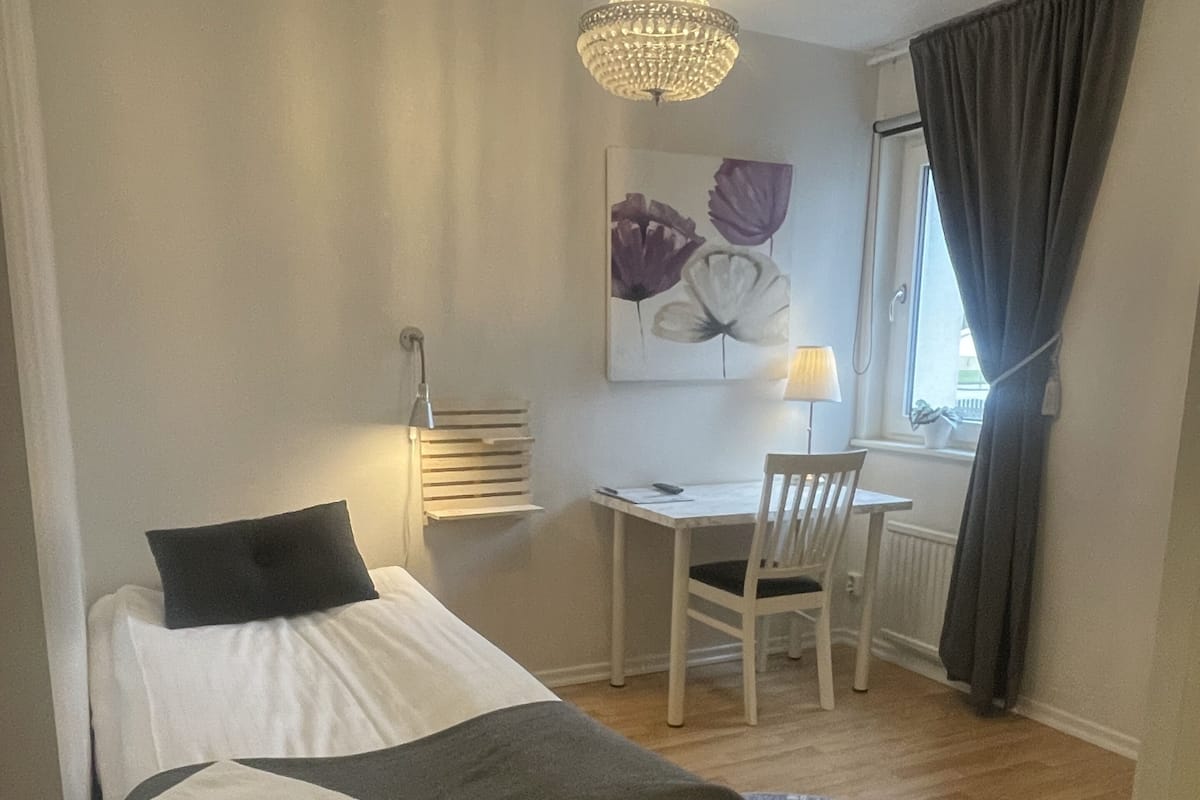 single room | desk, blackout curtains, iron/ironing board, free wifi