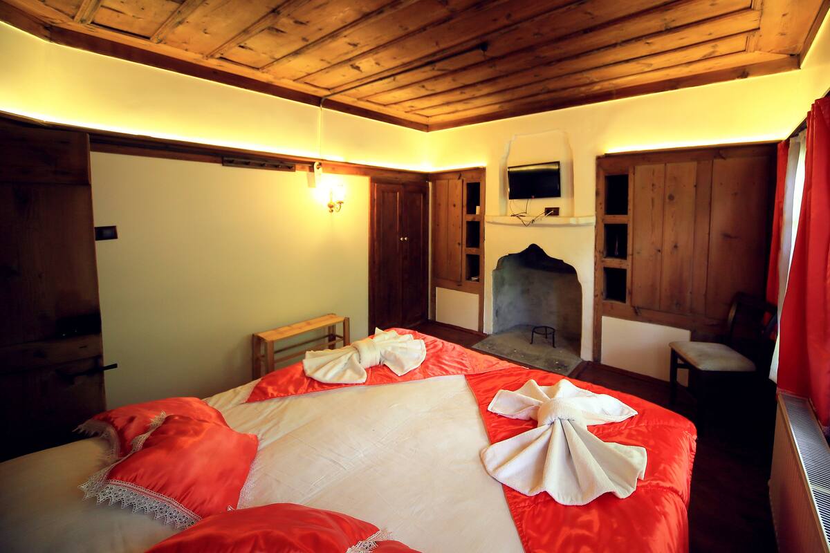 standard room | laptop workspace, free cots/infant beds, rollaway beds, free wifi