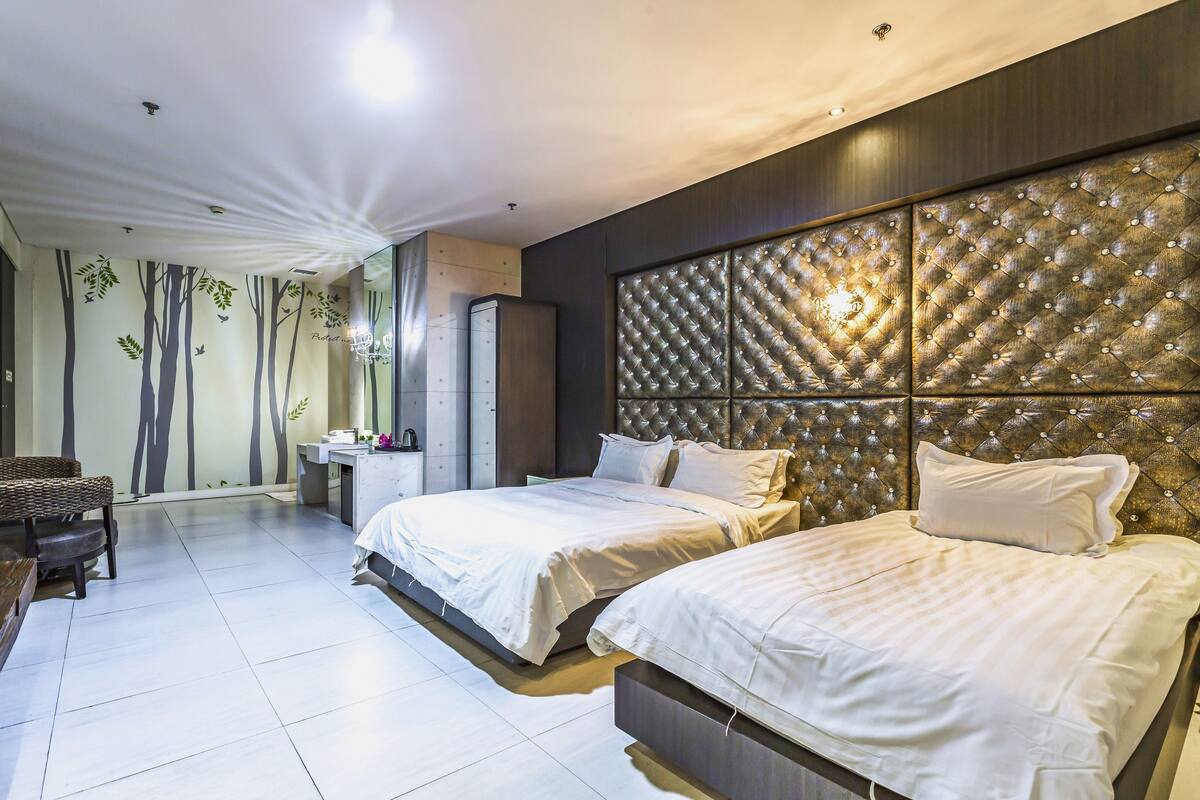 Family Room B