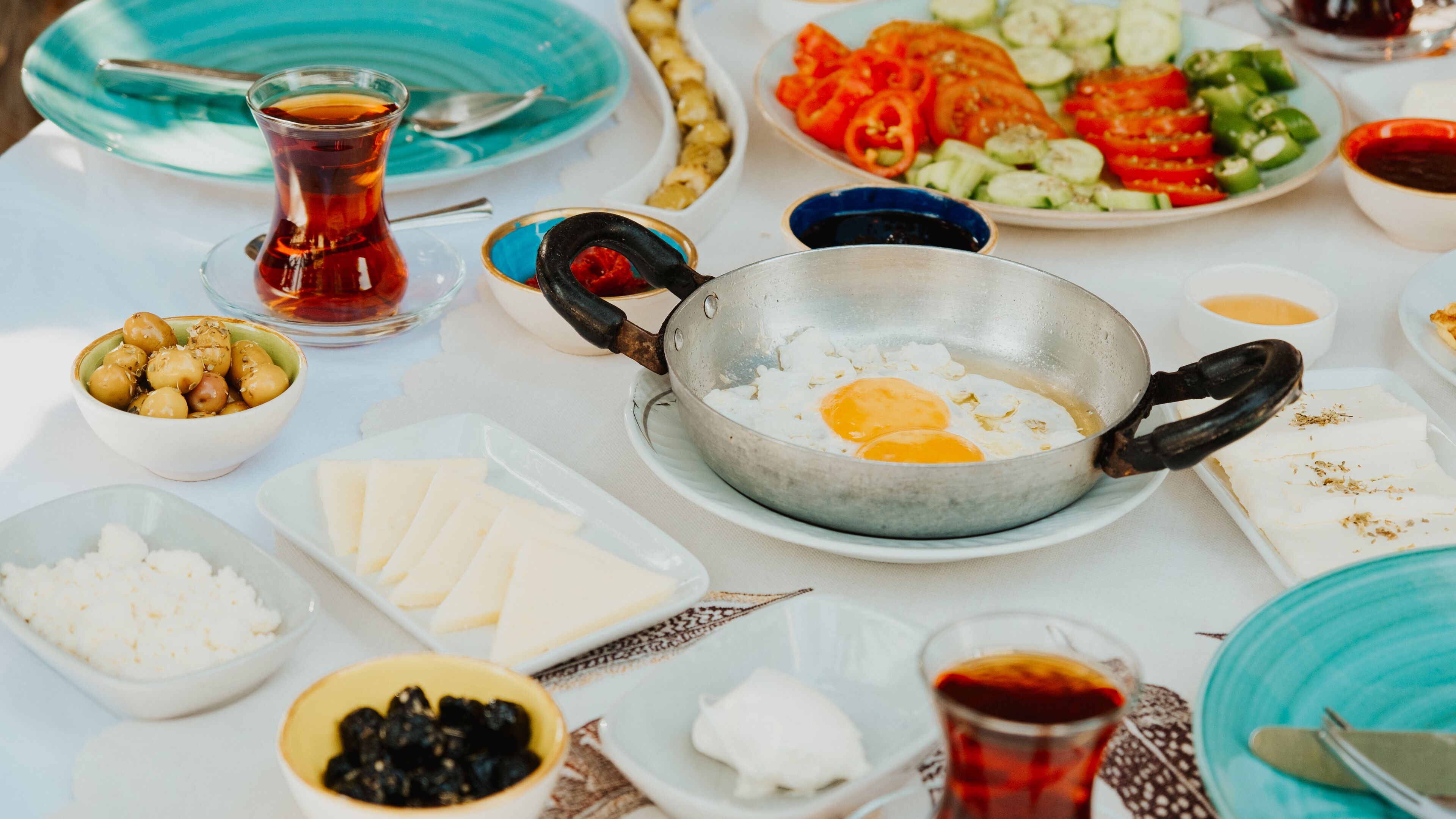 daily full breakfast (eur 10 per person)