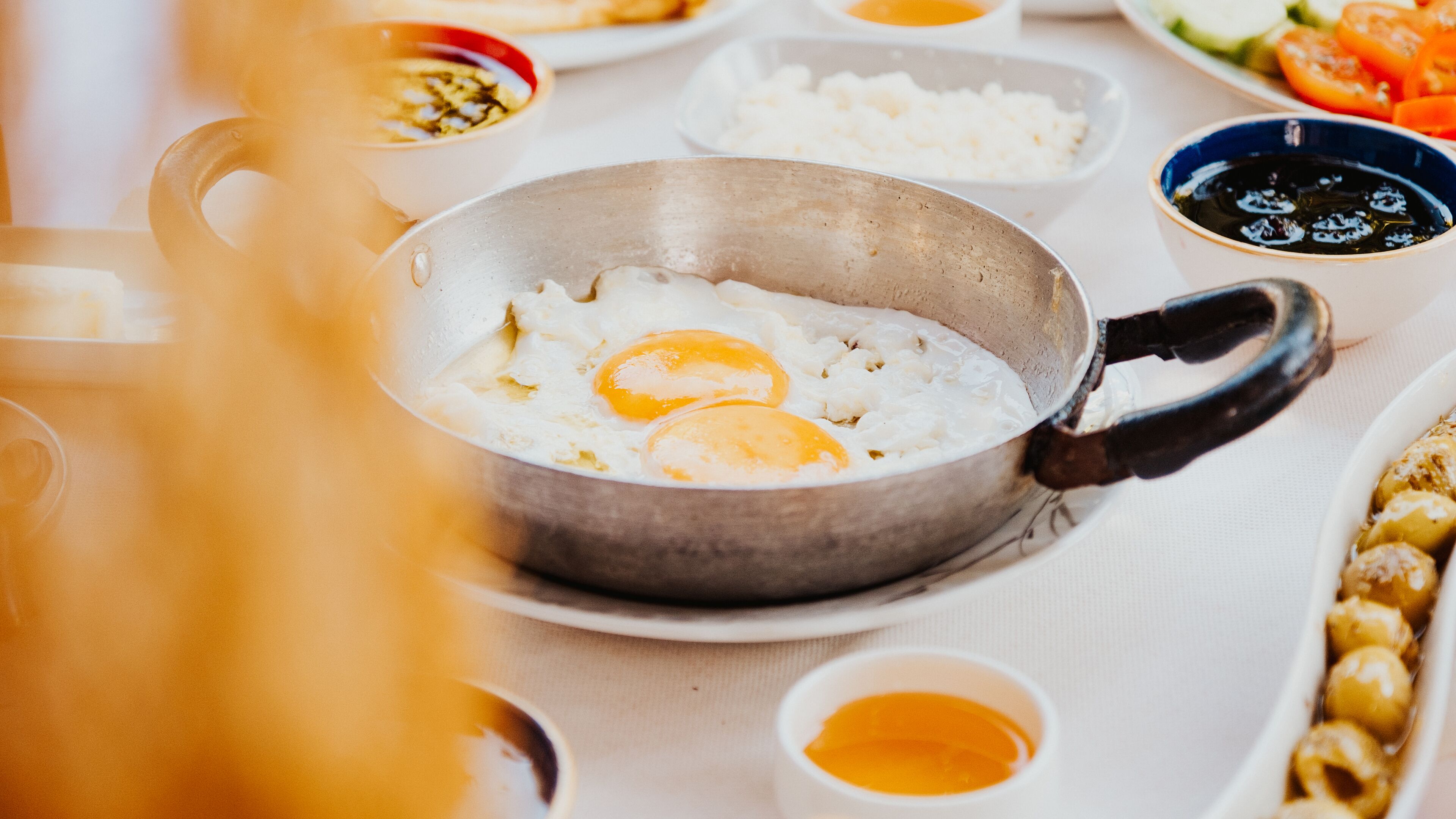 daily full breakfast (eur 10 per person)